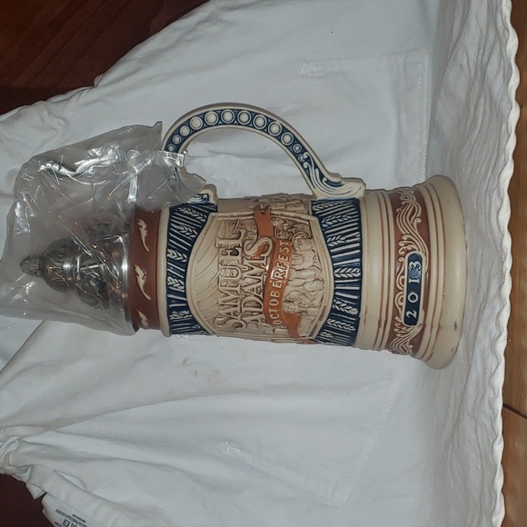 Samuel Adams 2013 & 2014 commemorative Octoberfest collectable steins - Picture 8 of 14